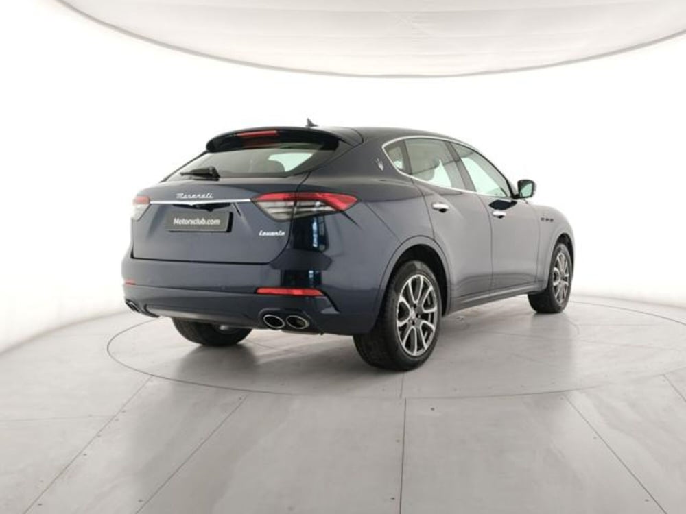 Maserati Levante usata a Modena (5)