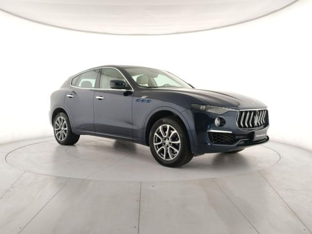 Maserati Levante usata a Modena (6)