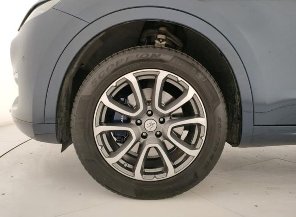 Maserati Levante usata a Modena (8)