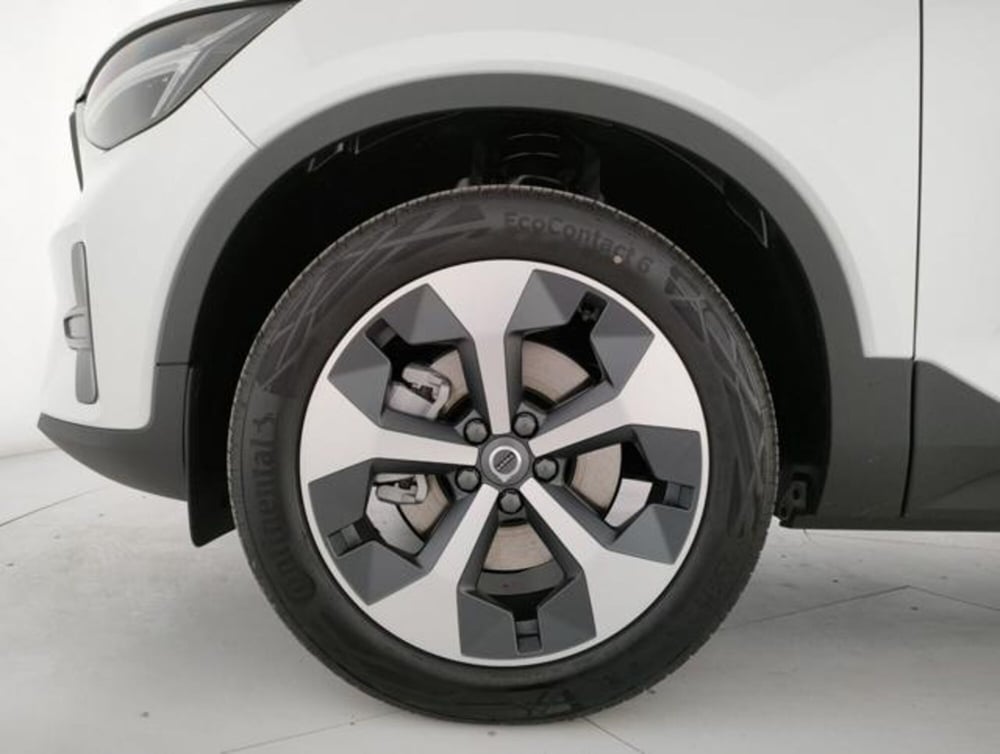 Volvo XC40 nuova a Modena (8)