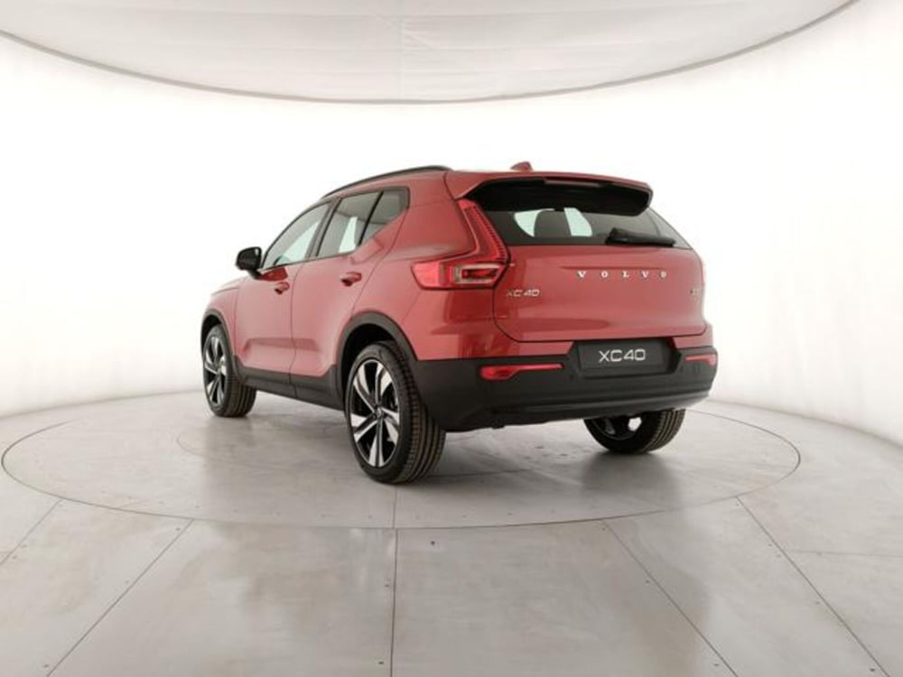 Volvo XC40 nuova a Modena (3)