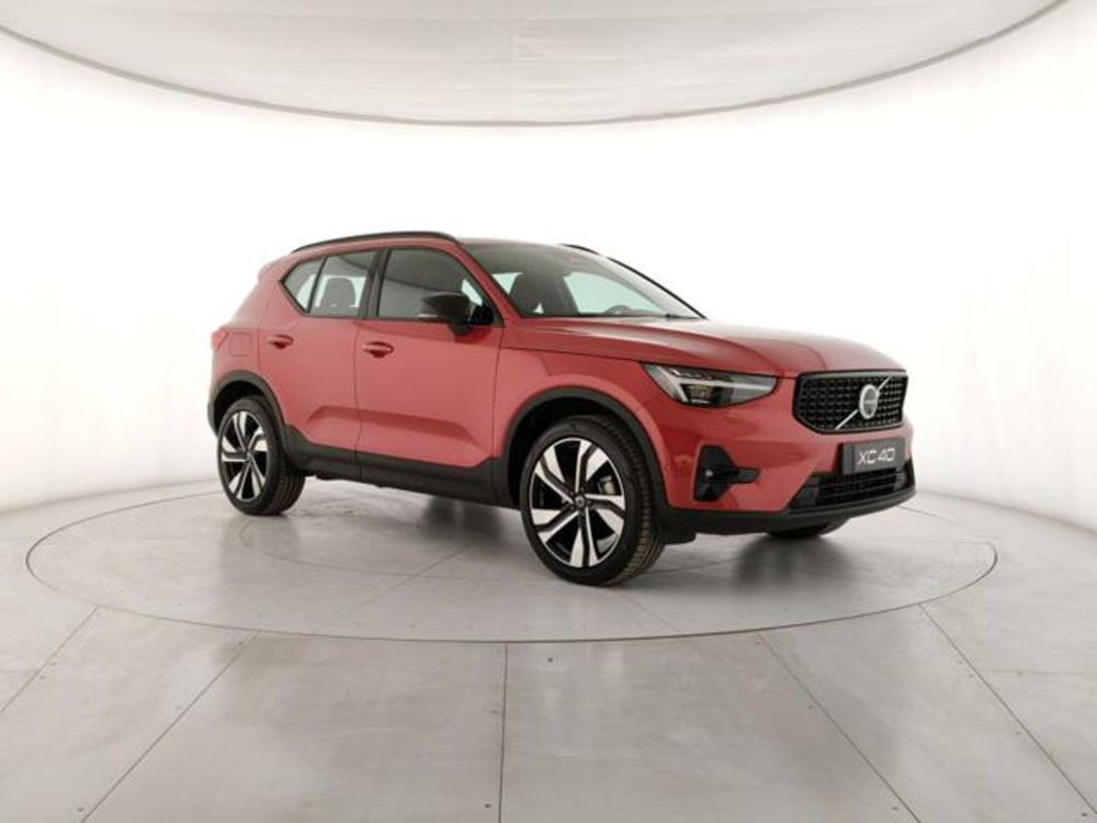 Volvo XC40 nuova a Modena (6)