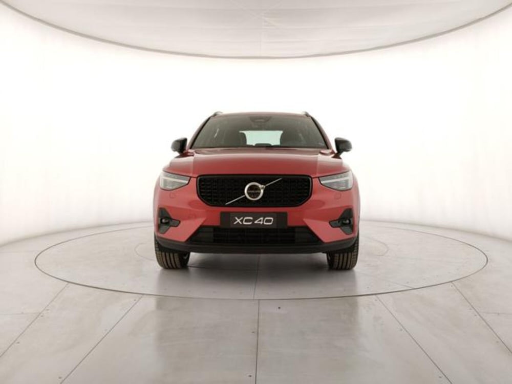 Volvo XC40 nuova a Modena (7)