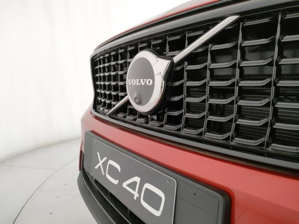 Volvo XC40 nuova a Modena (9)