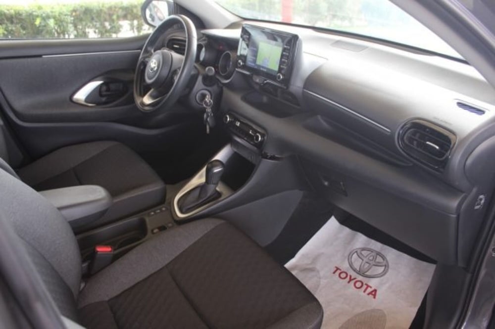 Toyota Yaris Cross usata a Roma (6)