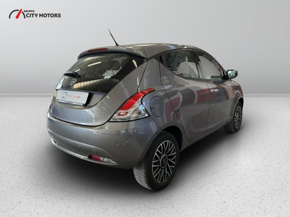 Lancia Ypsilon usata a Monza e Brianza (6)