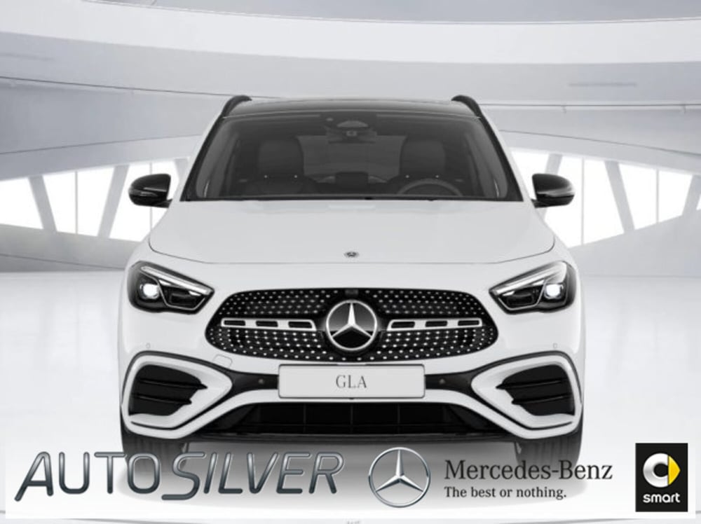 Mercedes-Benz GLA SUV nuova a Verona (3)