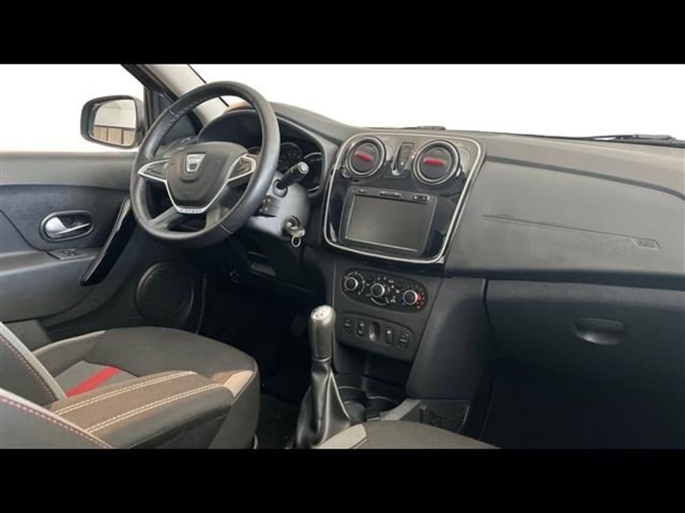 Dacia Sandero usata a Firenze (11)