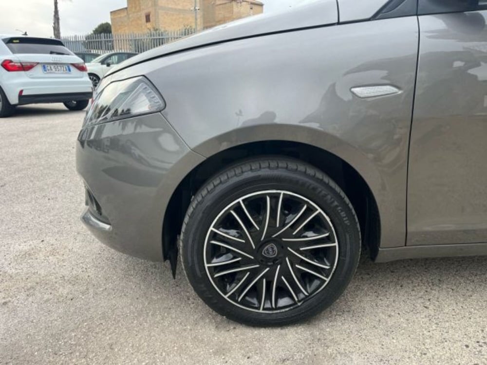 Lancia Ypsilon usata a Trapani (18)