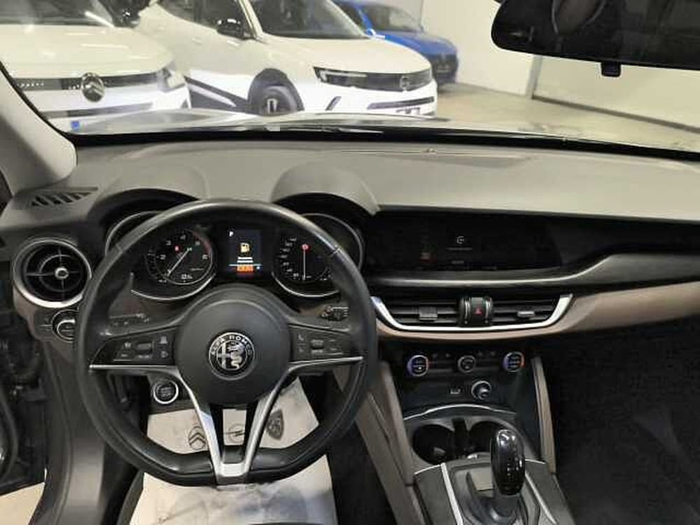 Alfa Romeo Stelvio usata a Perugia (15)