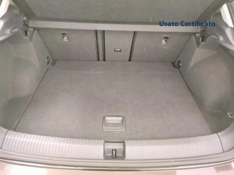 Volkswagen T-Roc usata a Avellino (8)