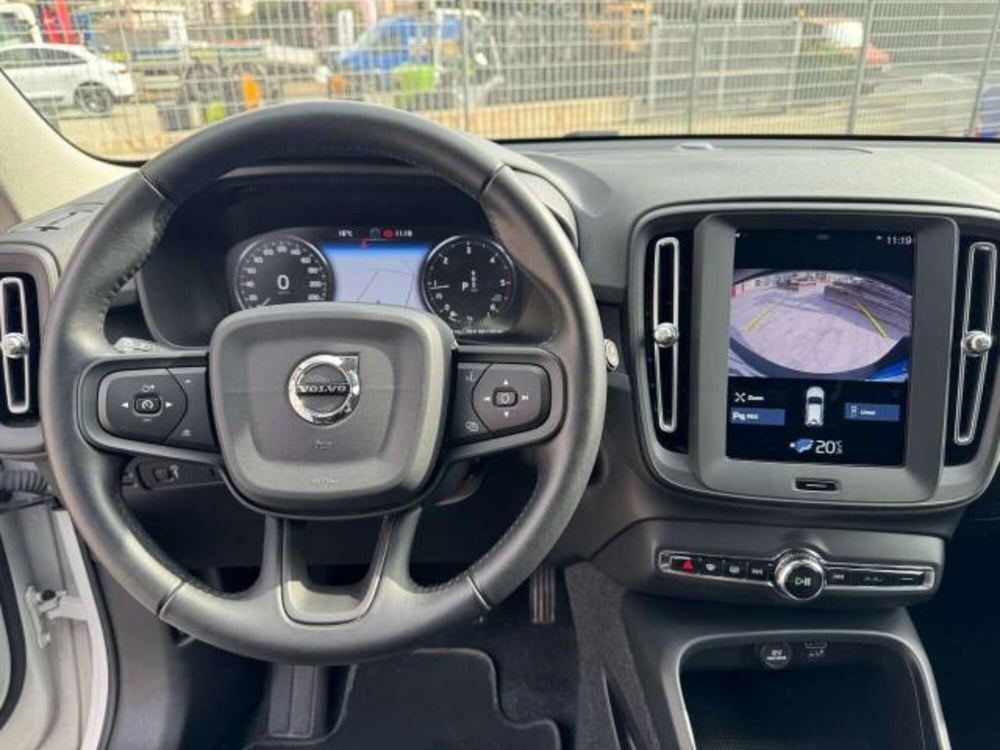 Volvo XC40 usata a Savona (10)