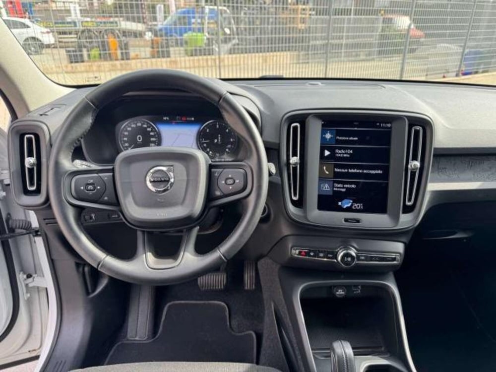 Volvo XC40 usata a Savona (9)