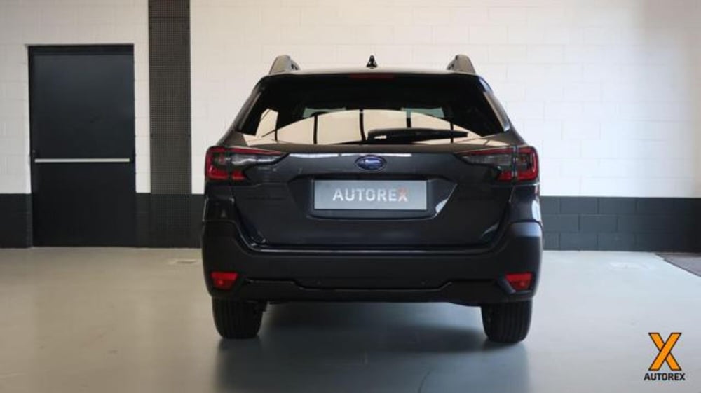 Subaru Outback nuova a Varese (4)