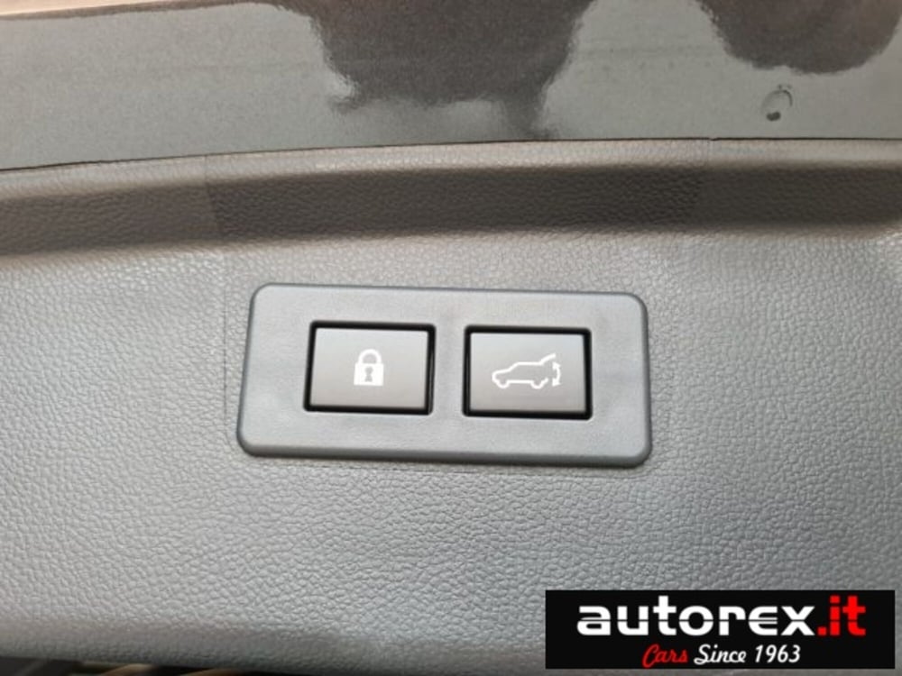 Subaru Outback nuova a Varese (17)