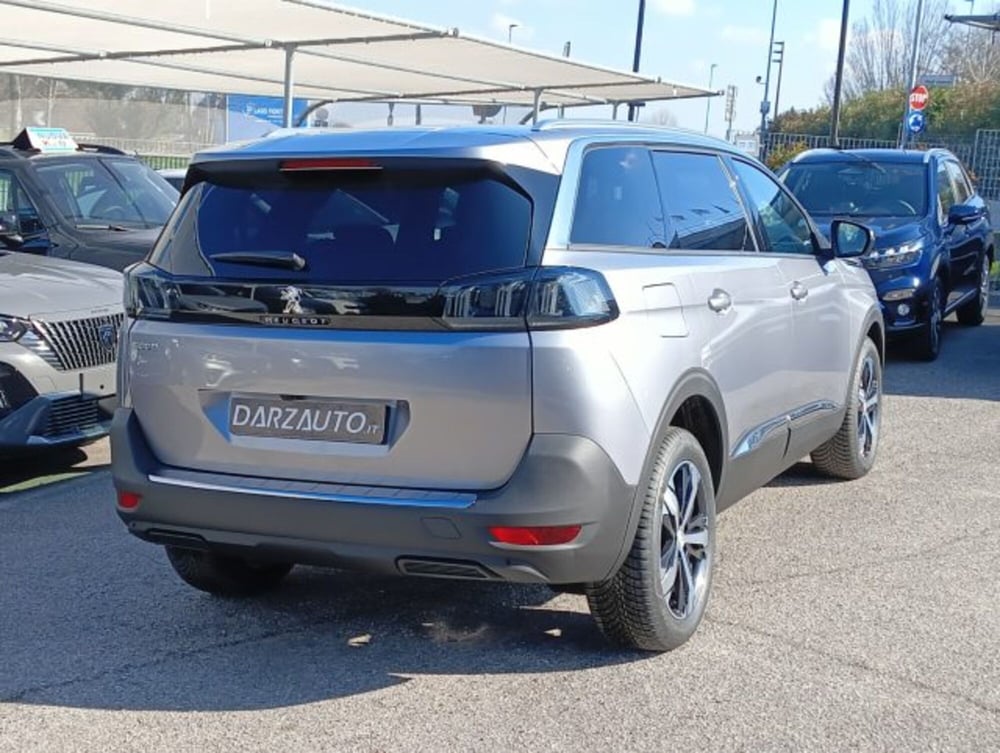 Peugeot 5008 nuova a Brescia (5)