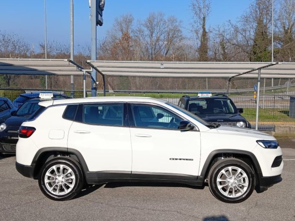 Jeep Compass nuova a Brescia (4)