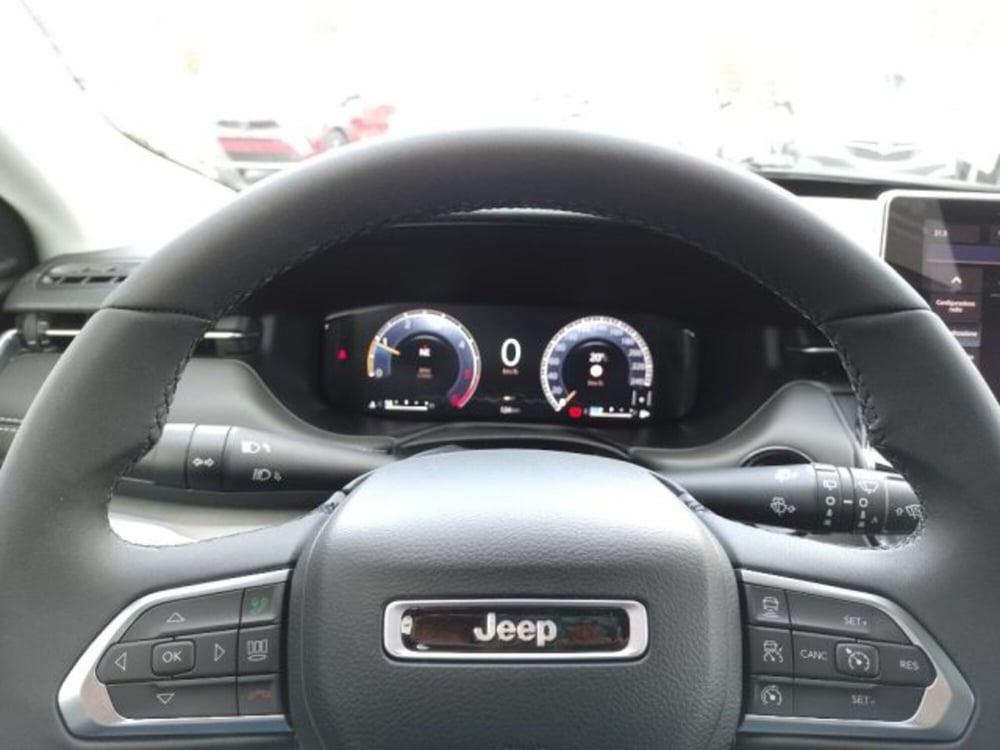 Jeep Compass nuova a Brescia (6)