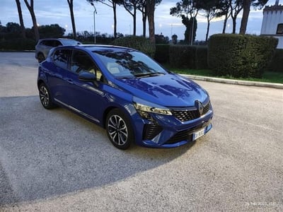 Renault Clio TCe 90 CV 5 porte Techno del 2024 usata a Taranto