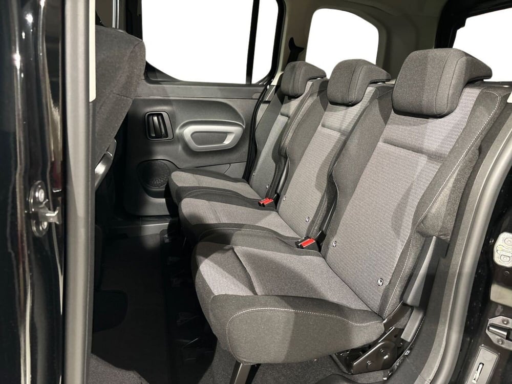 Toyota Proace City Verso nuova a Lecco (13)