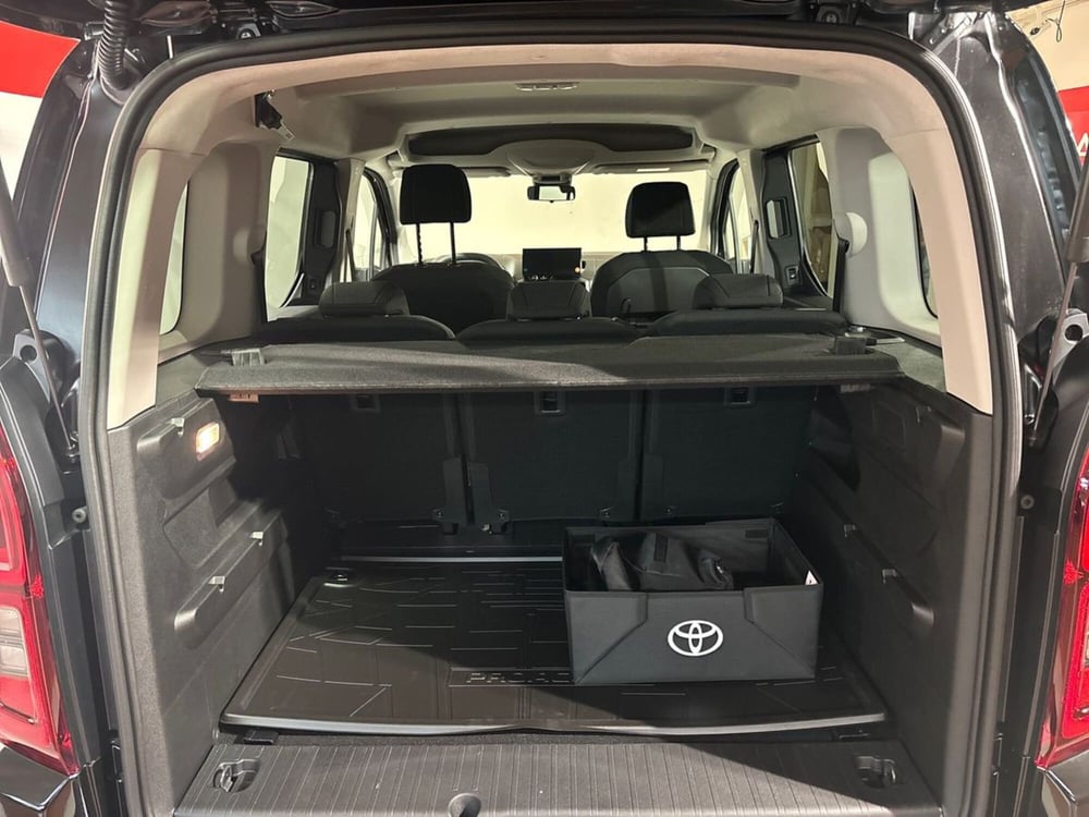 Toyota Proace City Verso nuova a Lecco (14)