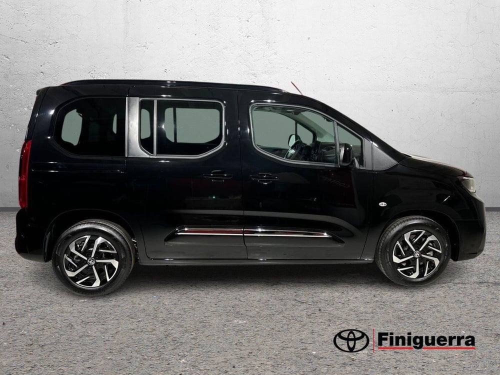 Toyota Proace City Verso nuova a Lecco (5)