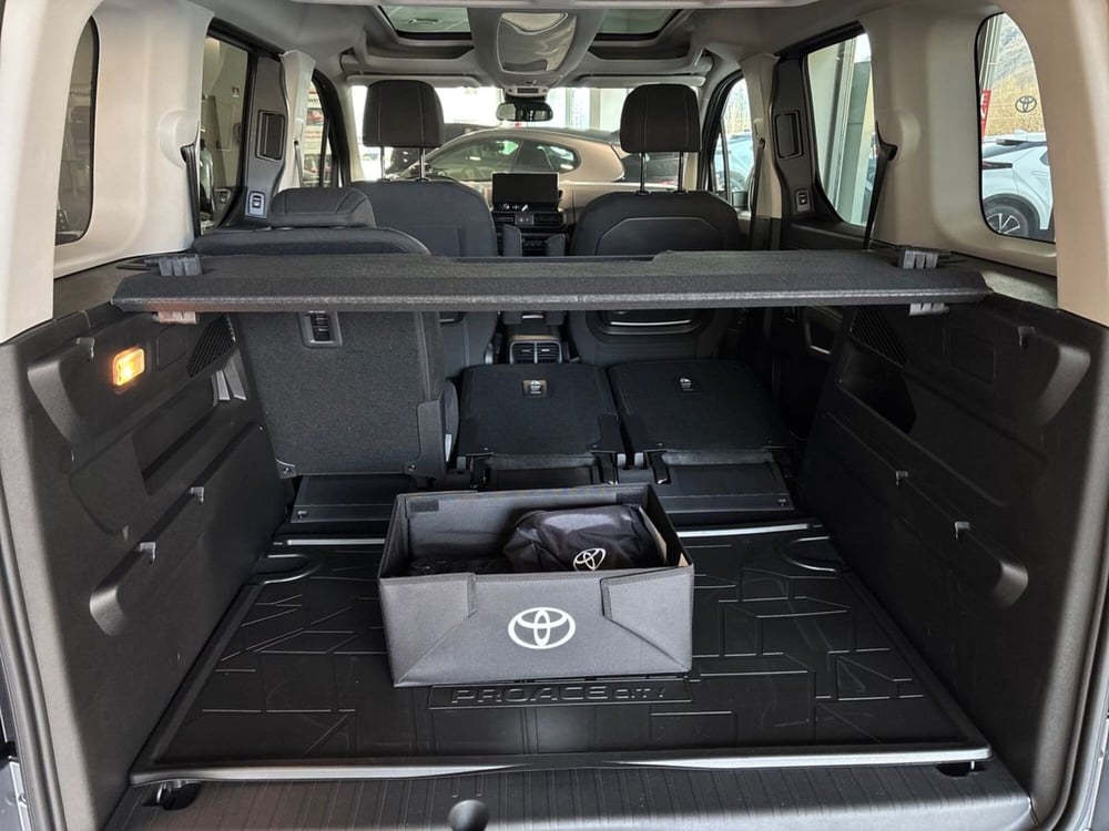 Toyota Proace City Verso nuova a Lecco (11)