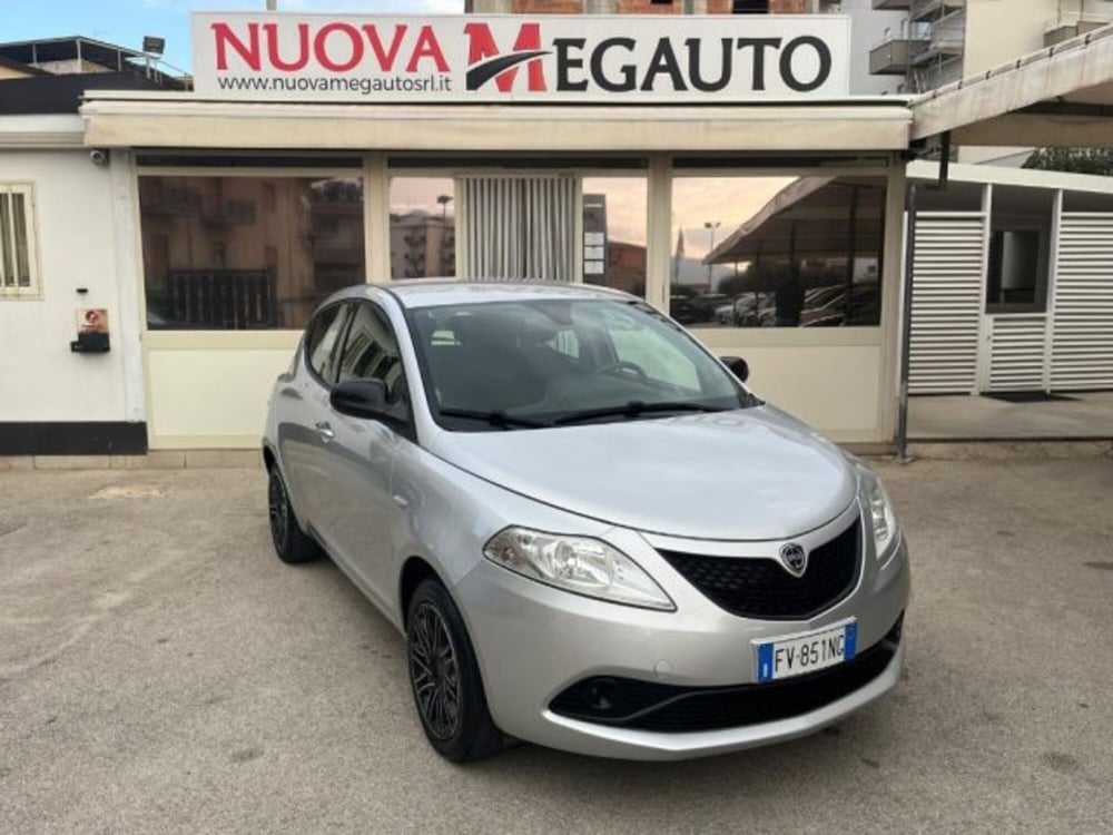 Lancia Ypsilon usata a Trapani