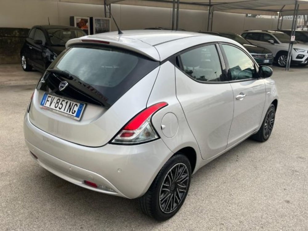 Lancia Ypsilon usata a Trapani (6)