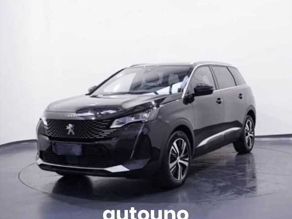 Peugeot 5008 usata a Napoli