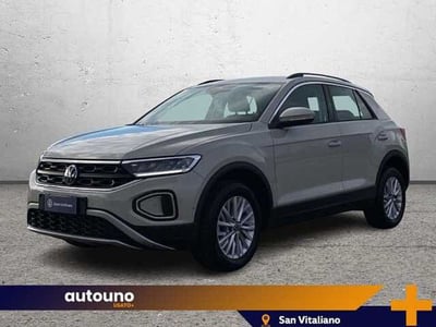 Volkswagen T-Roc 1.0 TSI Life del 2024 usata a Casoria