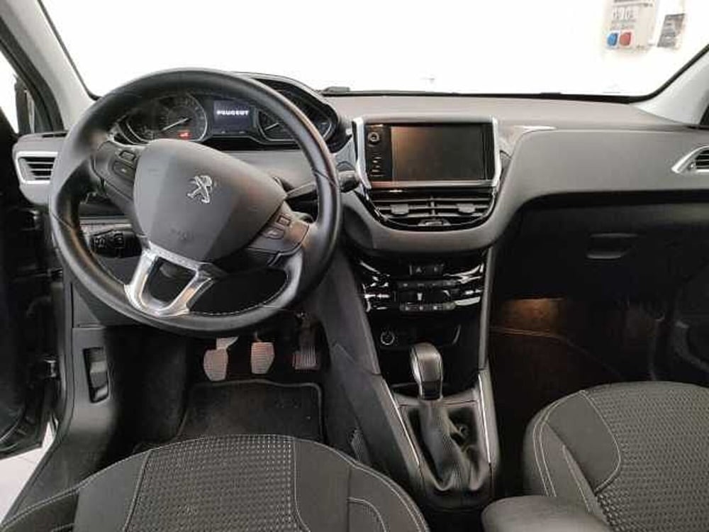 Peugeot 208 usata a Varese (15)