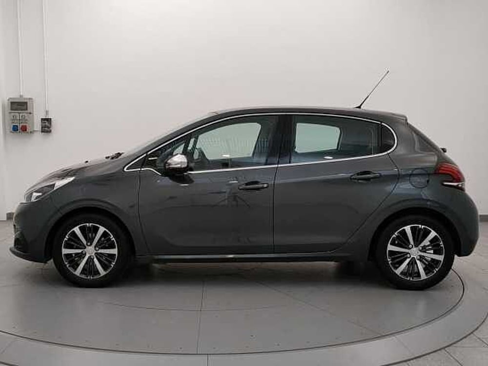 Peugeot 208 usata a Varese (3)