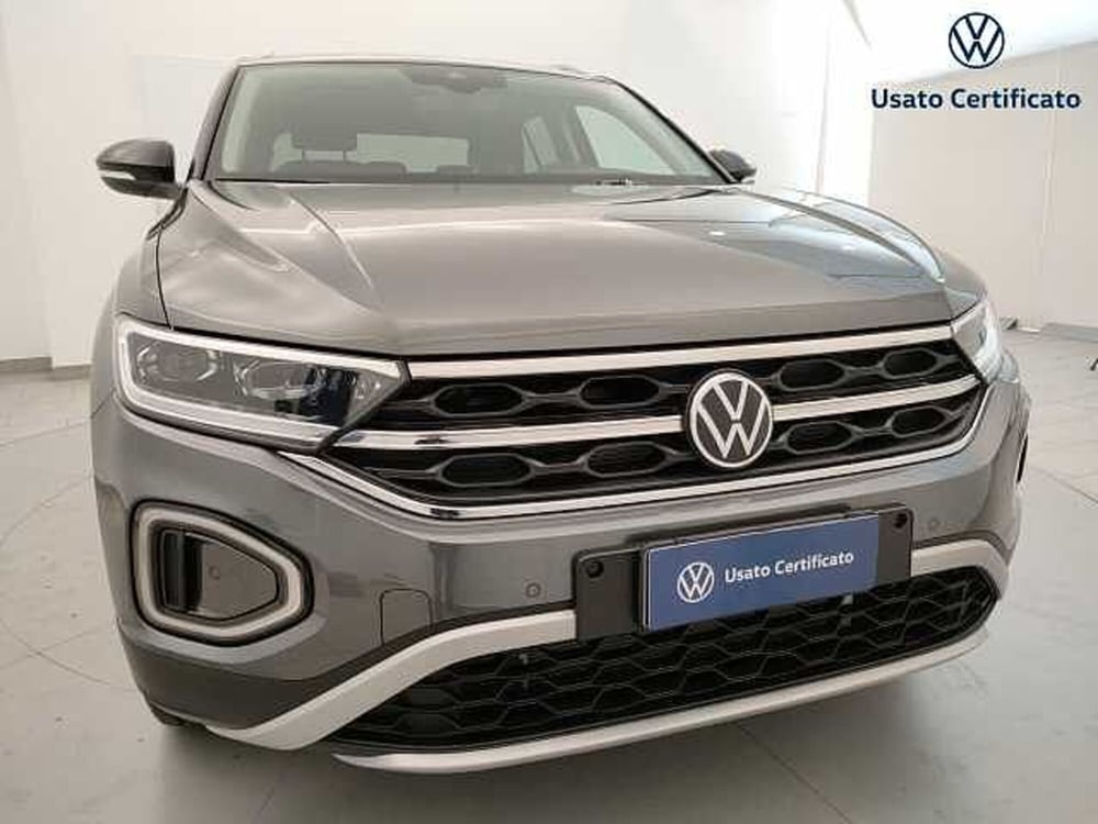 Volkswagen T-Roc nuova a Varese (5)