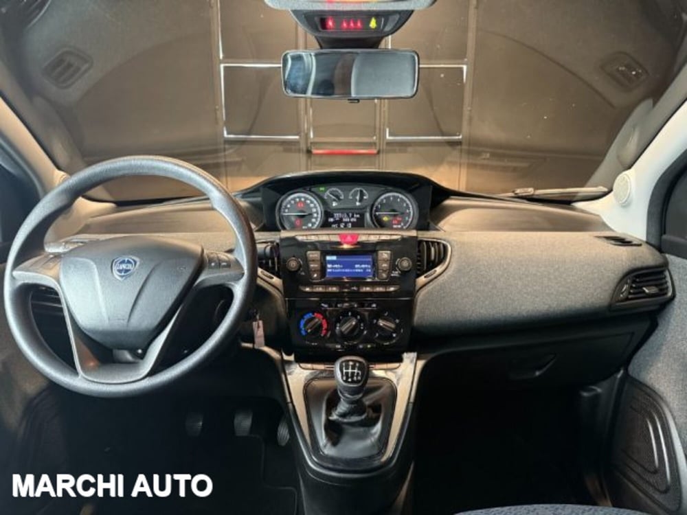 Lancia Ypsilon usata a Perugia (13)