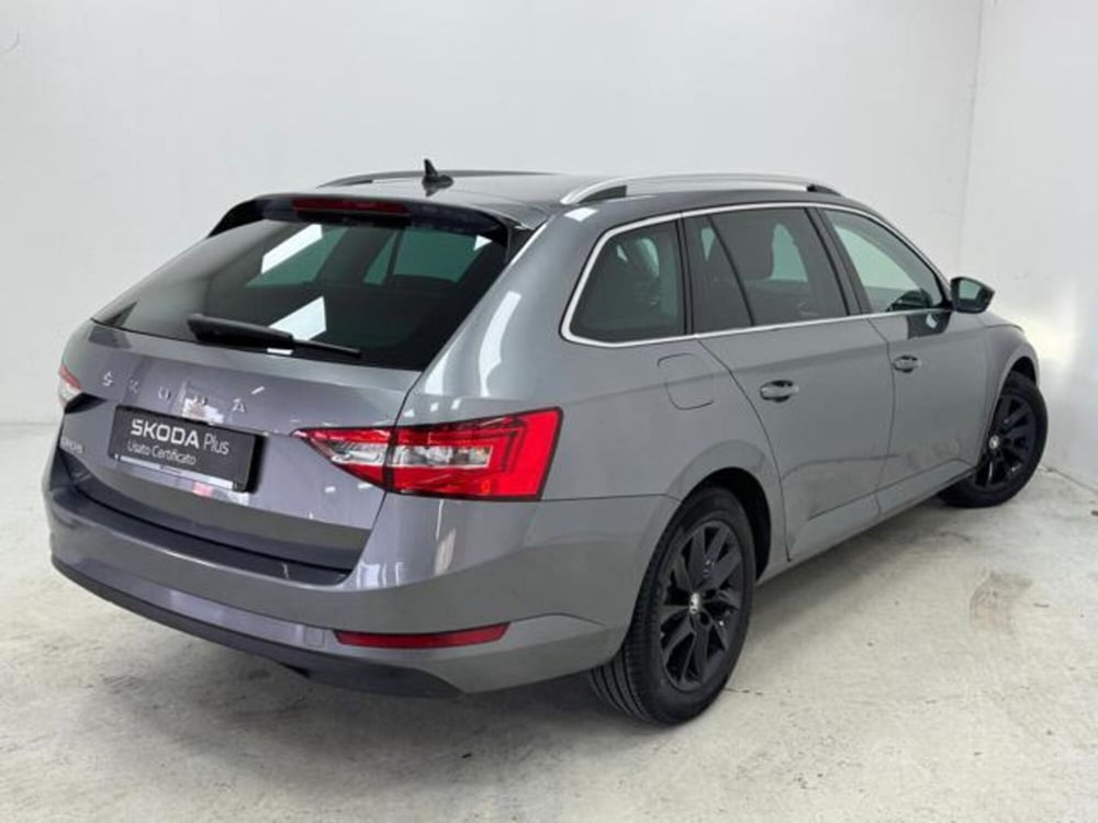 Skoda Superb Station Wagon usata a Como (2)