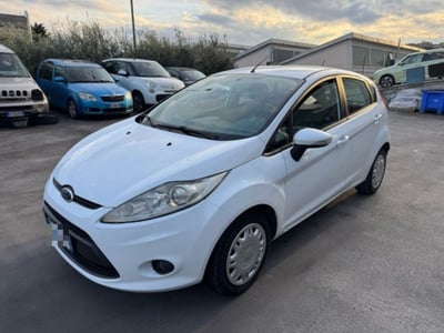 Ford Fiesta 1.4 TDCi 68CV 5 porte Titanium  del 2010 usata a Macerata