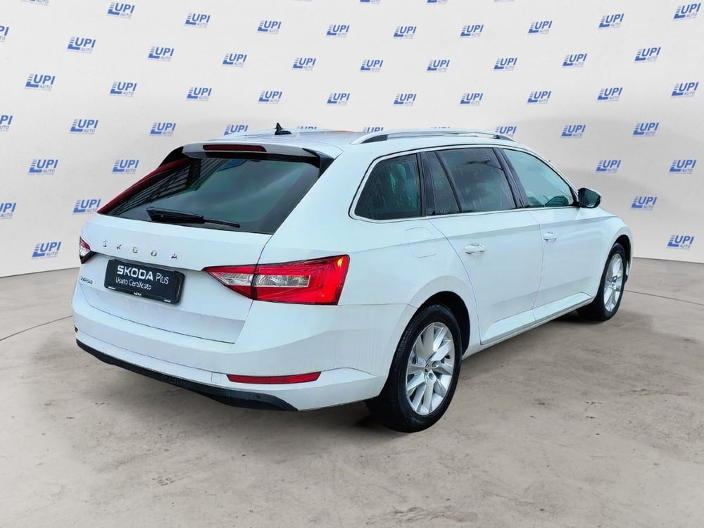 Skoda Superb Station Wagon nuova a Prato (4)