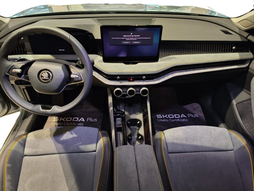 Skoda Superb Station Wagon nuova a Prato (9)