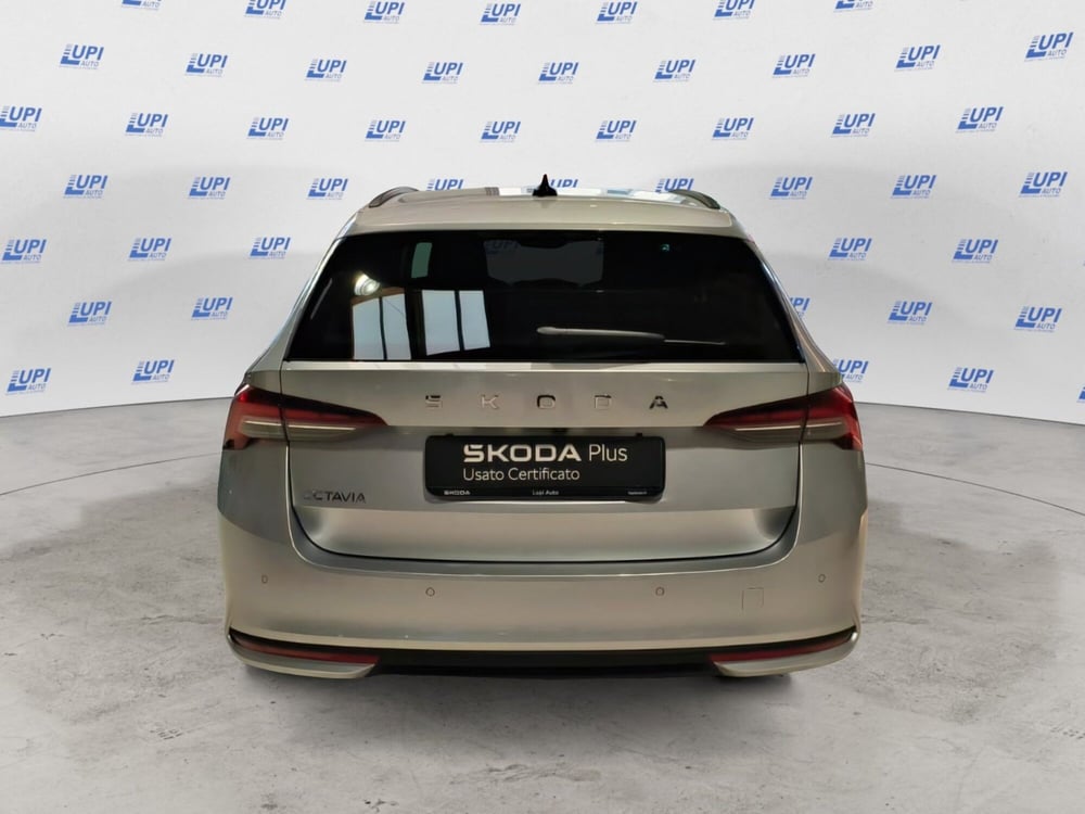 Skoda Octavia Station Wagon nuova a Prato (15)