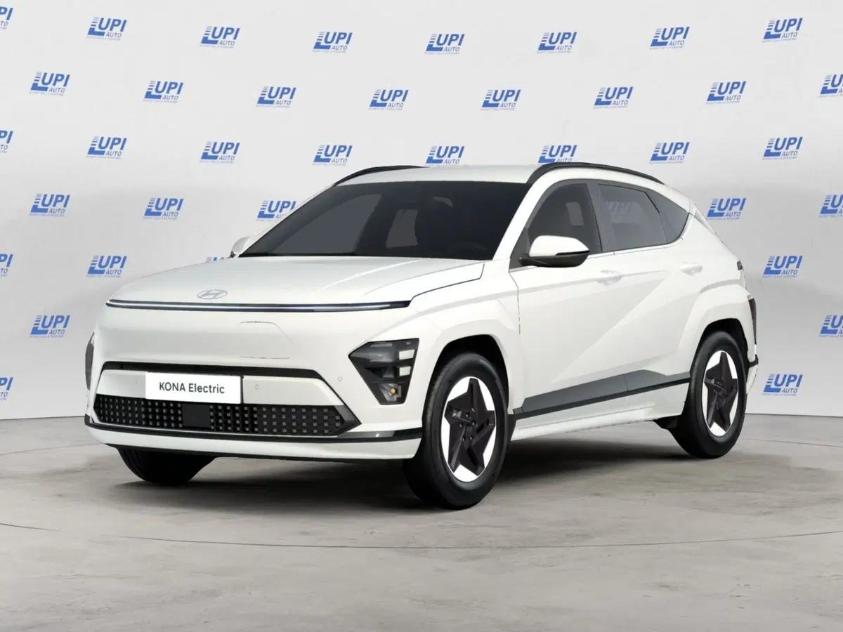 Hyundai Kona nuova a Pistoia