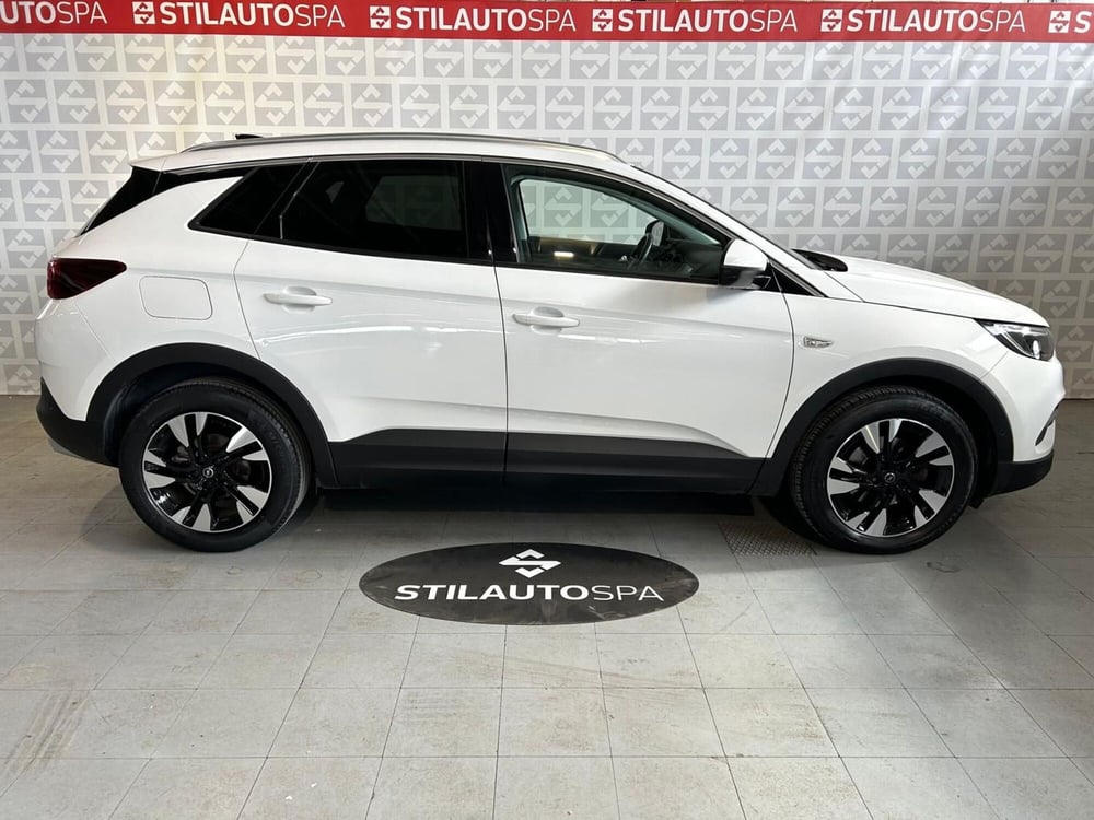 Opel Grandland X usata a Prato (4)