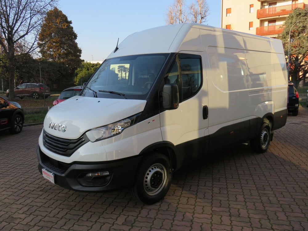 Iveco Daily Furgone nuova a Monza e Brianza (2)