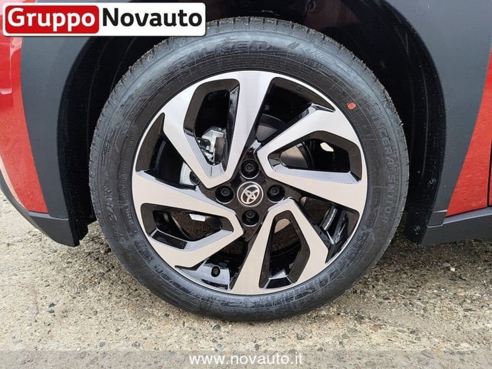 Toyota Aygo X nuova a Varese (11)