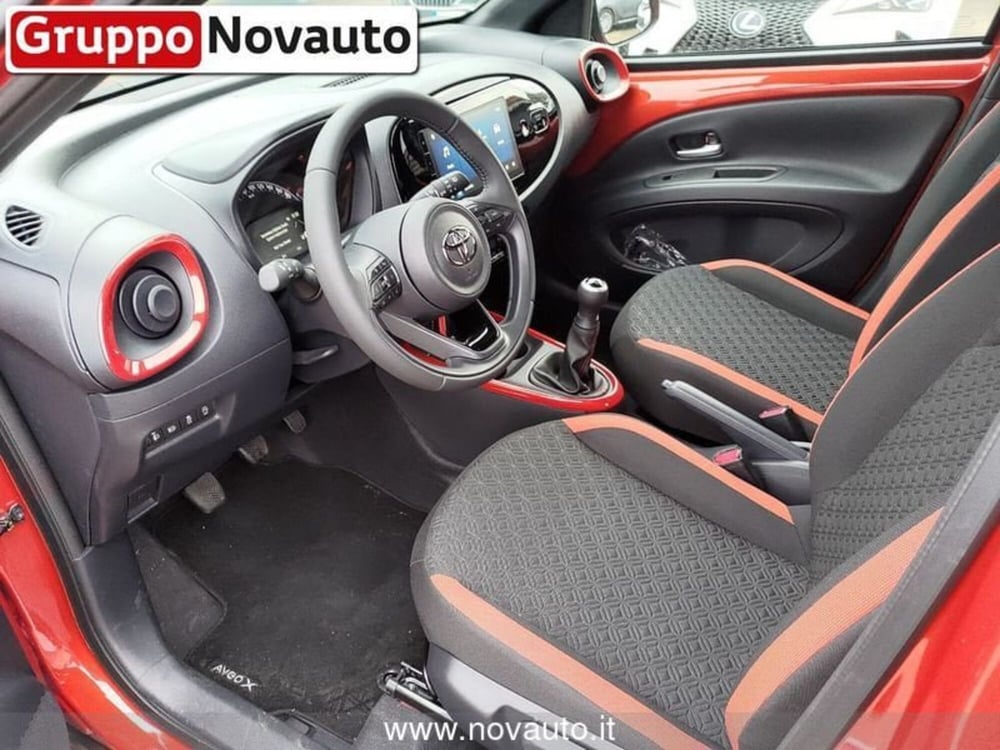 Toyota Aygo X nuova a Varese (16)