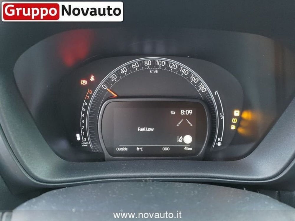 Toyota Aygo X nuova a Varese (19)