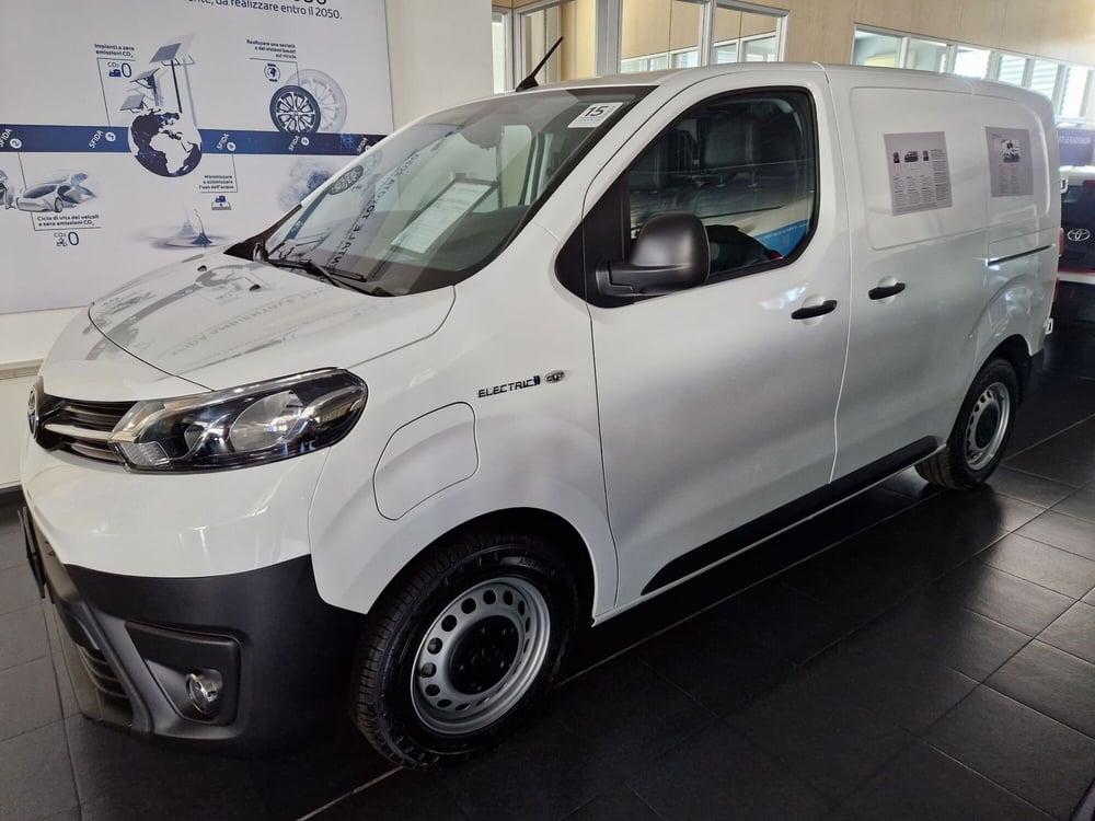 Toyota Proace nuova a Cremona