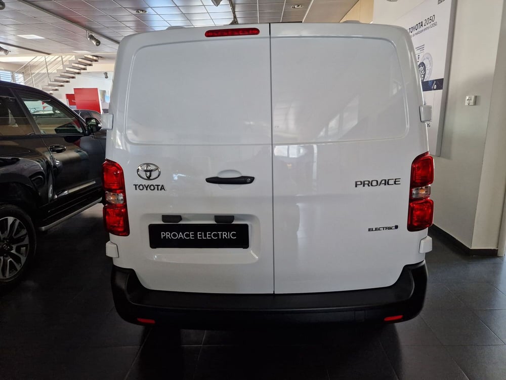 Toyota Proace nuova a Cremona (5)