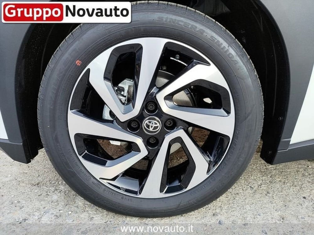 Toyota Aygo X nuova a Varese (12)