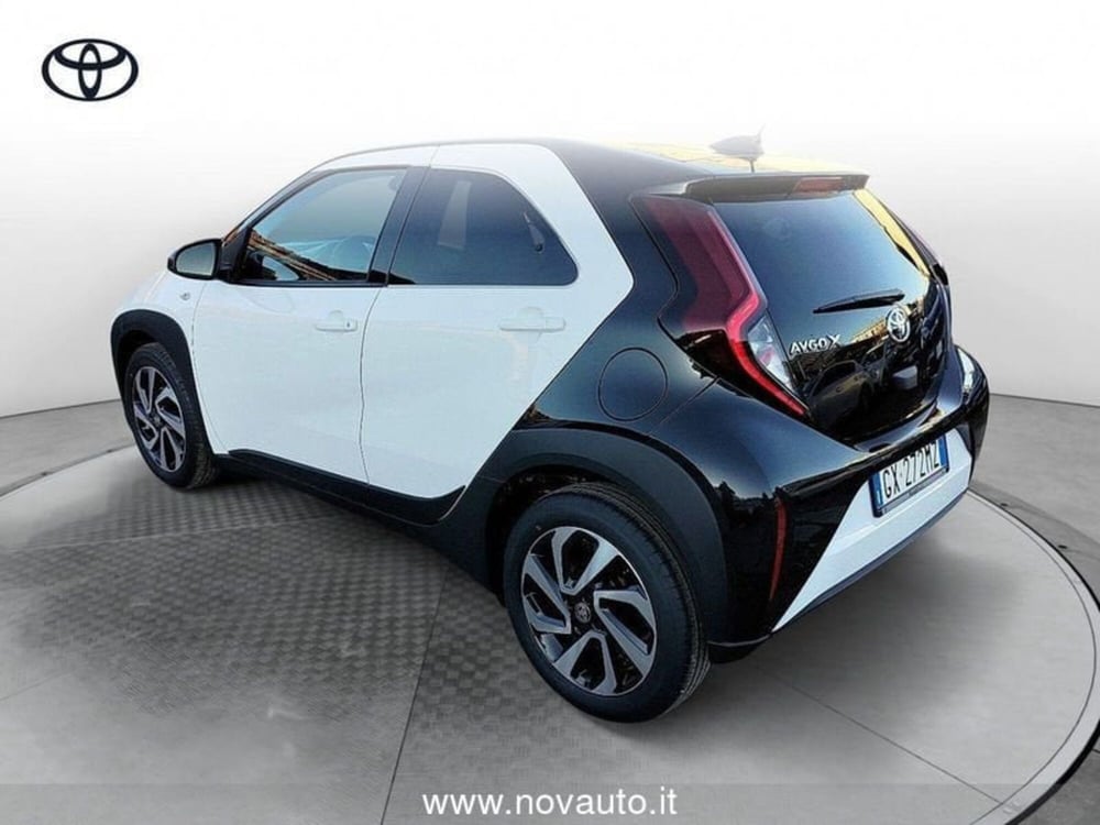 Toyota Aygo X nuova a Varese (3)